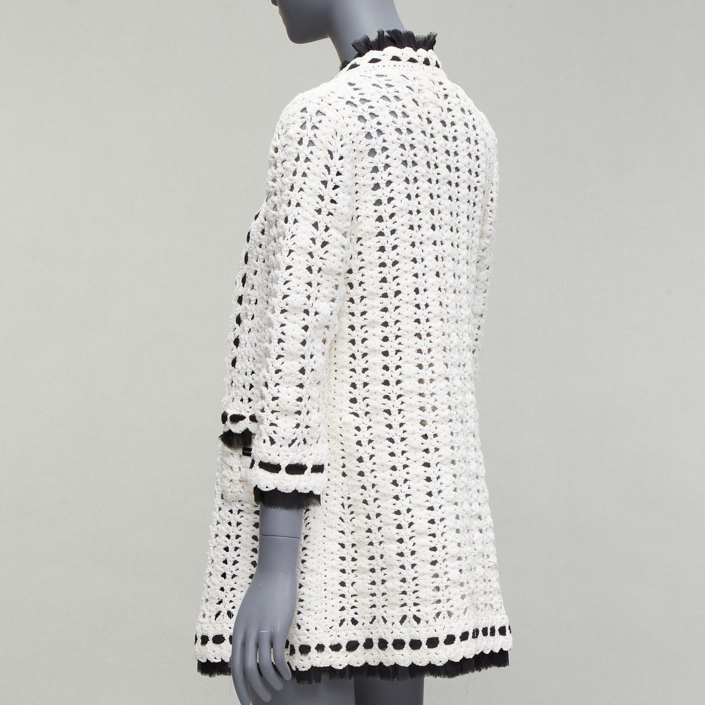 Chanel CHANEL 05P Runway cream crochet knit black silk trim cardigan coat FR38 M Size M / US 6-8 / IT 42-44 - 6 Thumbnail