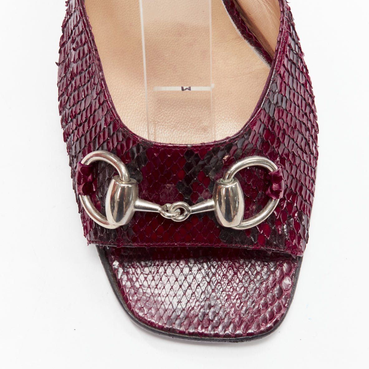 Gucci GUCCI Tom Ford Vintage 1996 red scaled leather silver Horsebit heels EU37 Size US 7 / IT 37 - 6 Thumbnail