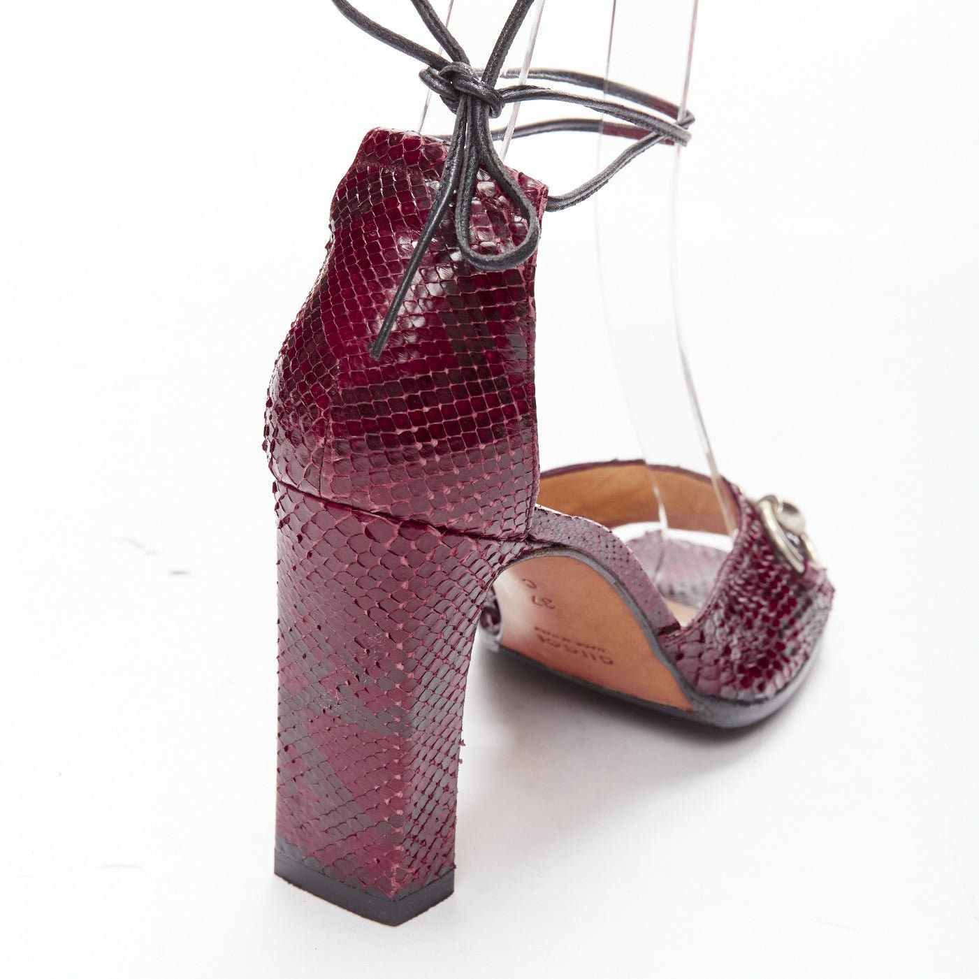 Gucci GUCCI Tom Ford Vintage 1996 red scaled leather silver Horsebit heels EU37 Size US 7 / IT 37 - 8 Thumbnail