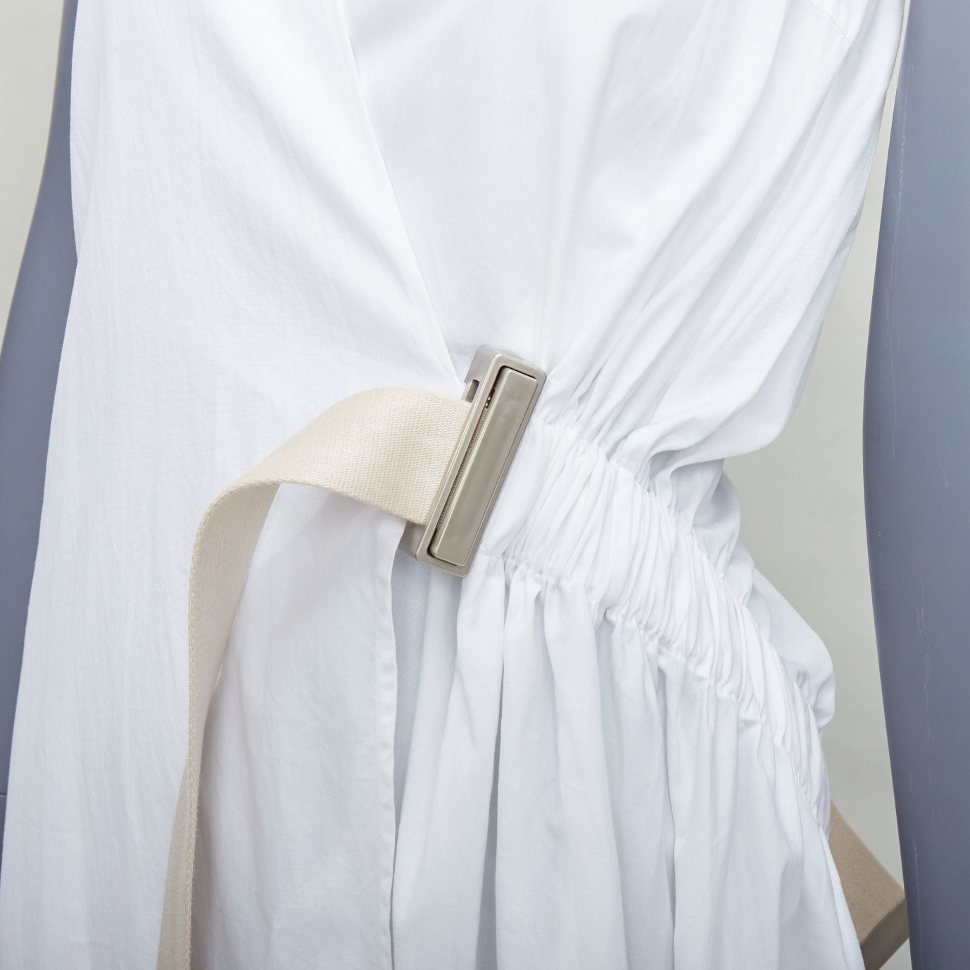 Acne Studios ACNE STUDIOS 2016 Chen Poplin silver buckle beige belted white utility dress FR32 XXS Size XS / US 0-2 / IT 36-38 - 2 Thumbnail