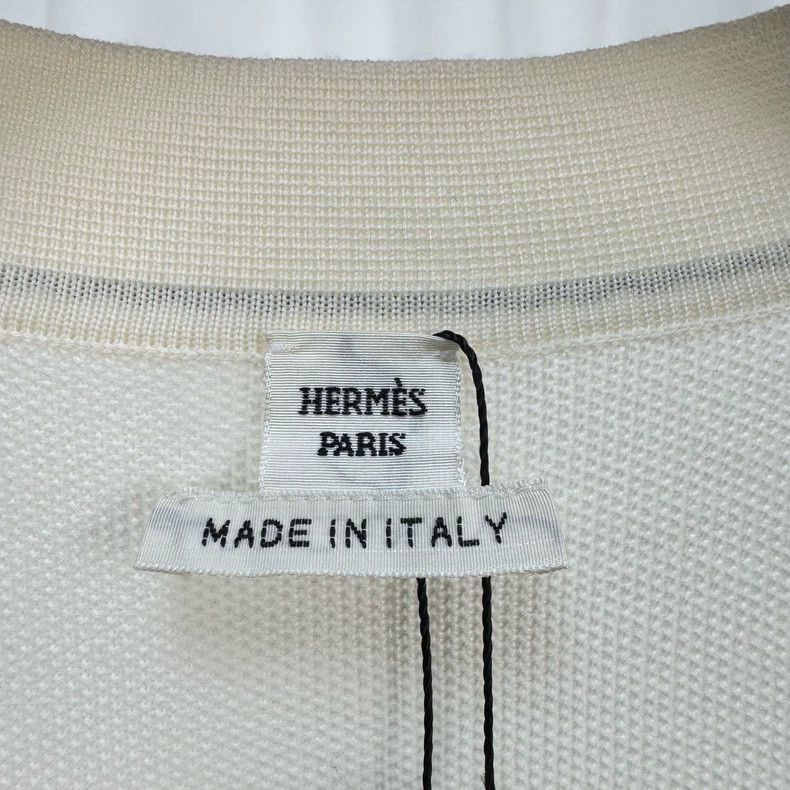Hermes Hermes Cream Wool Knit Cardigan with Pendant - dmc Size US S / EU 44-46 / 1 - 6 Thumbnail