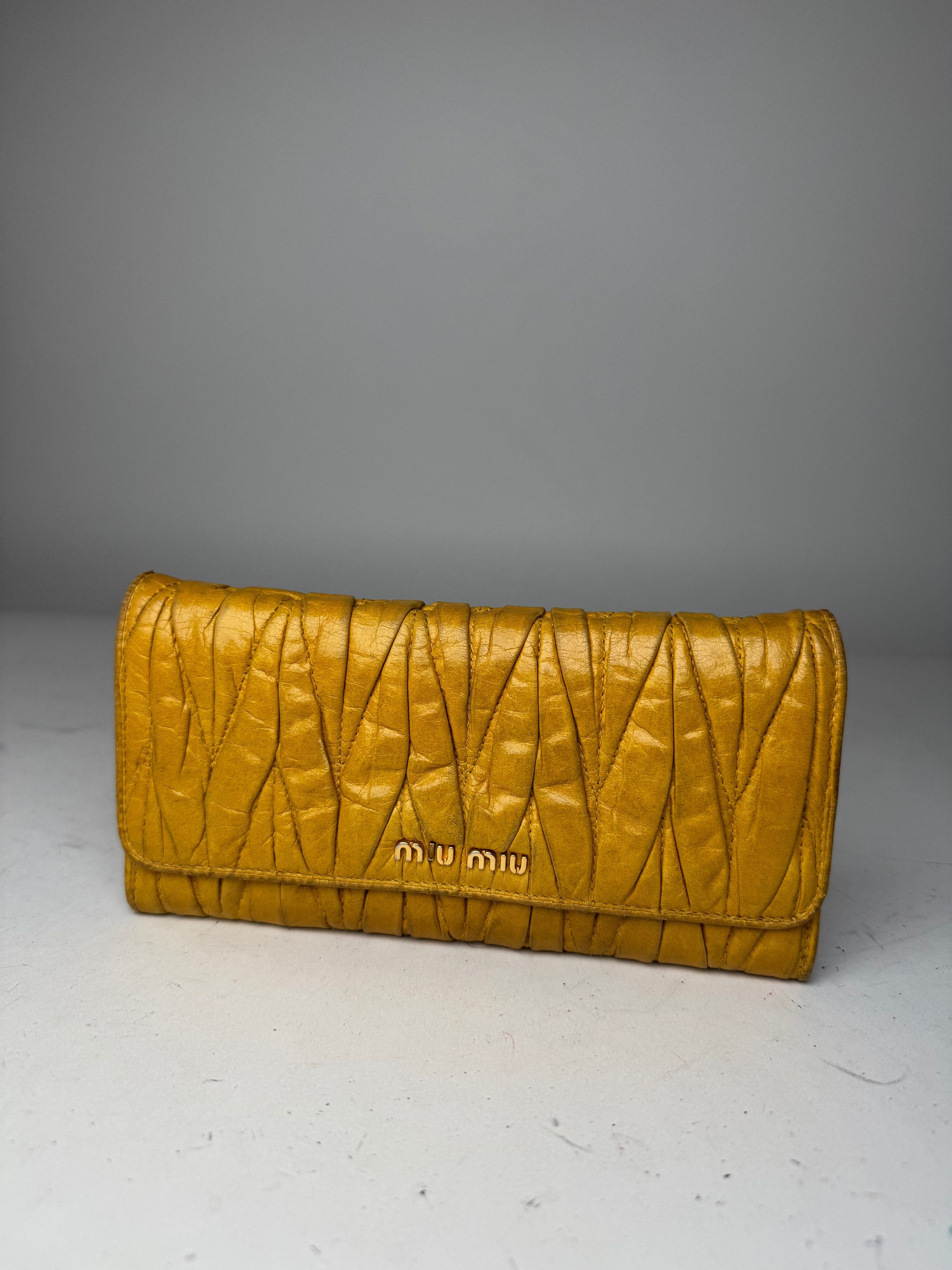 Miu Miu Vintage Metalassee Leather Wallet Yellow Size ONE SIZE - 9 Thumbnail