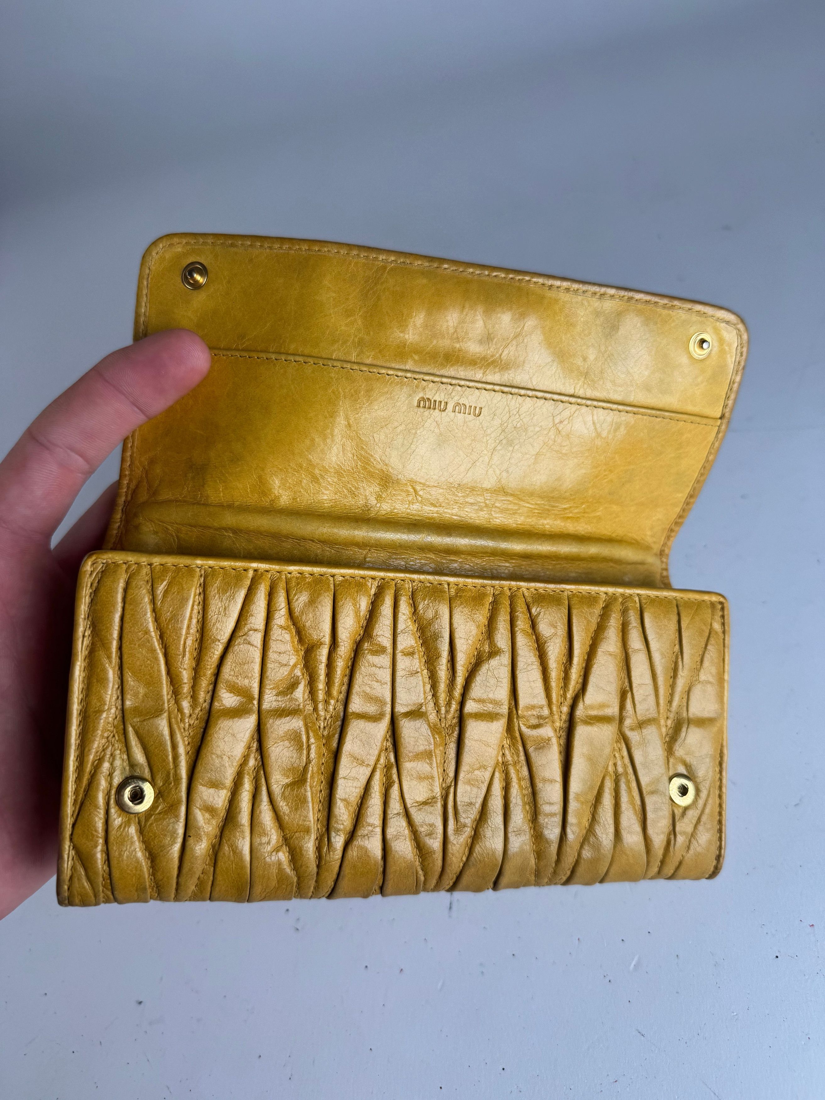Miu Miu Vintage Metalassee Leather Wallet Yellow Size ONE SIZE - 4 Thumbnail