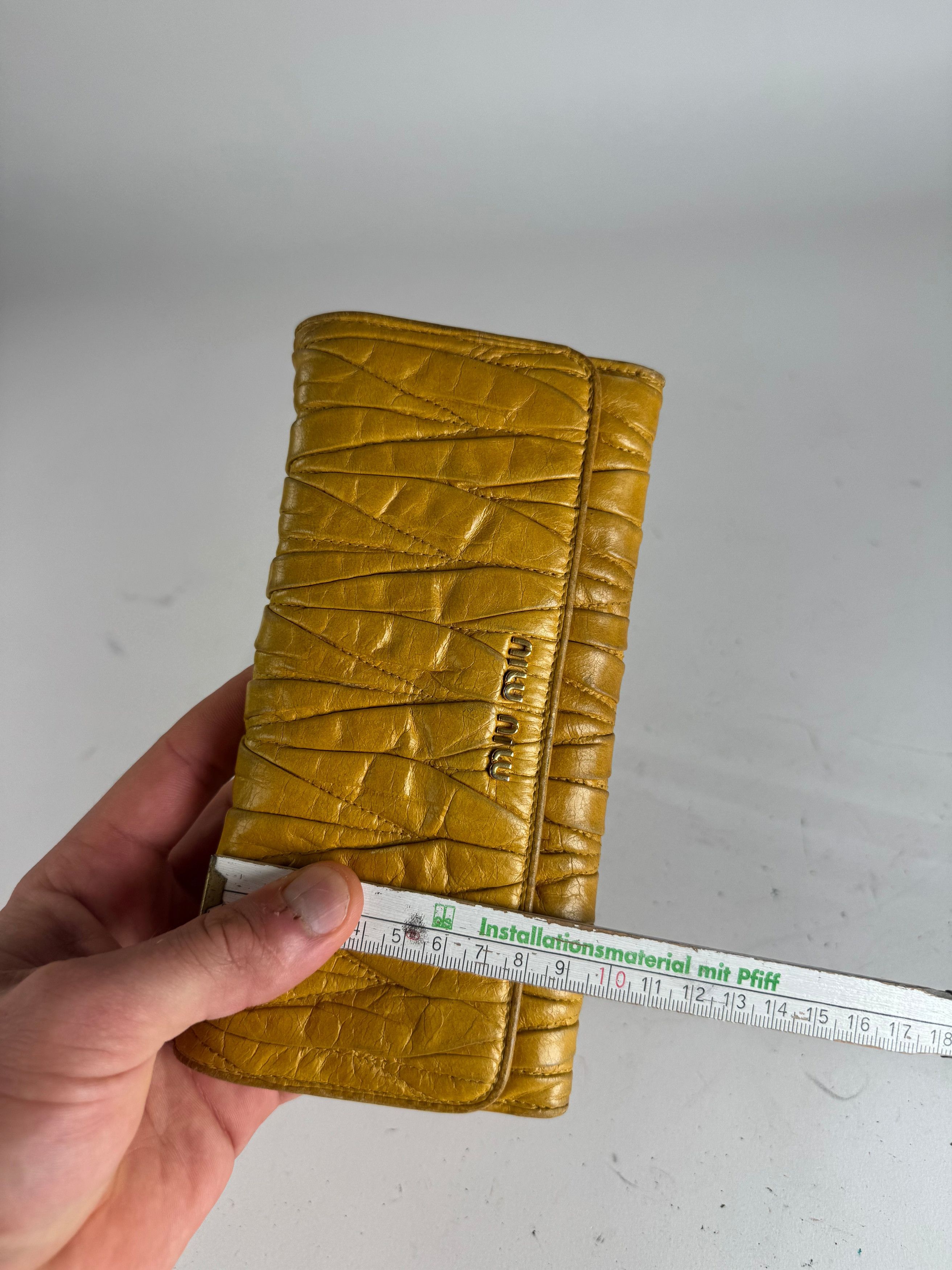 Miu Miu Vintage Metalassee Leather Wallet Yellow Size ONE SIZE - 8 Thumbnail