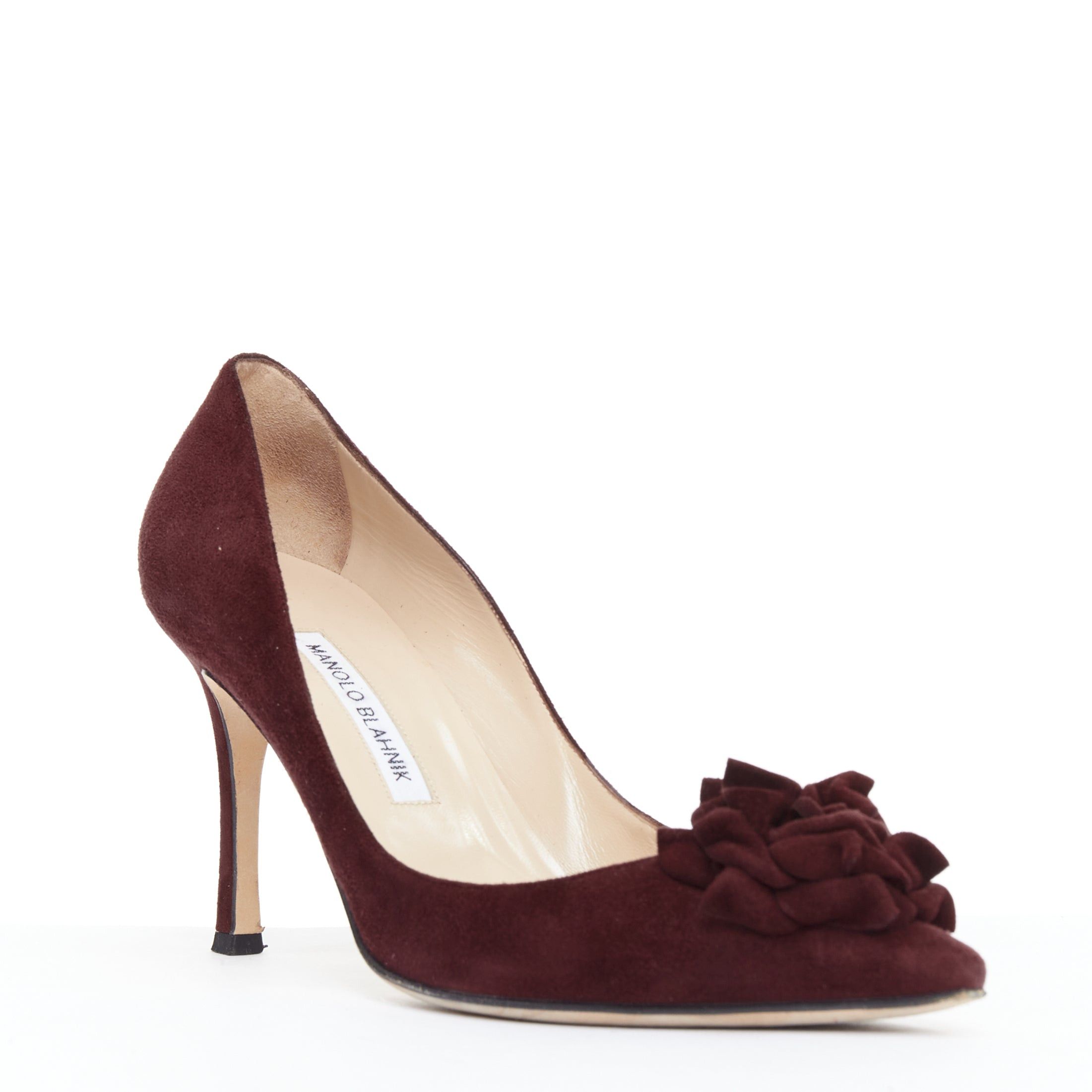 Manolo Blahnik MANOLO BLAHNIK Lisa burgundy suede flower applique pumps EU39 Size US 9 / IT 39 - 2 Thumbnail