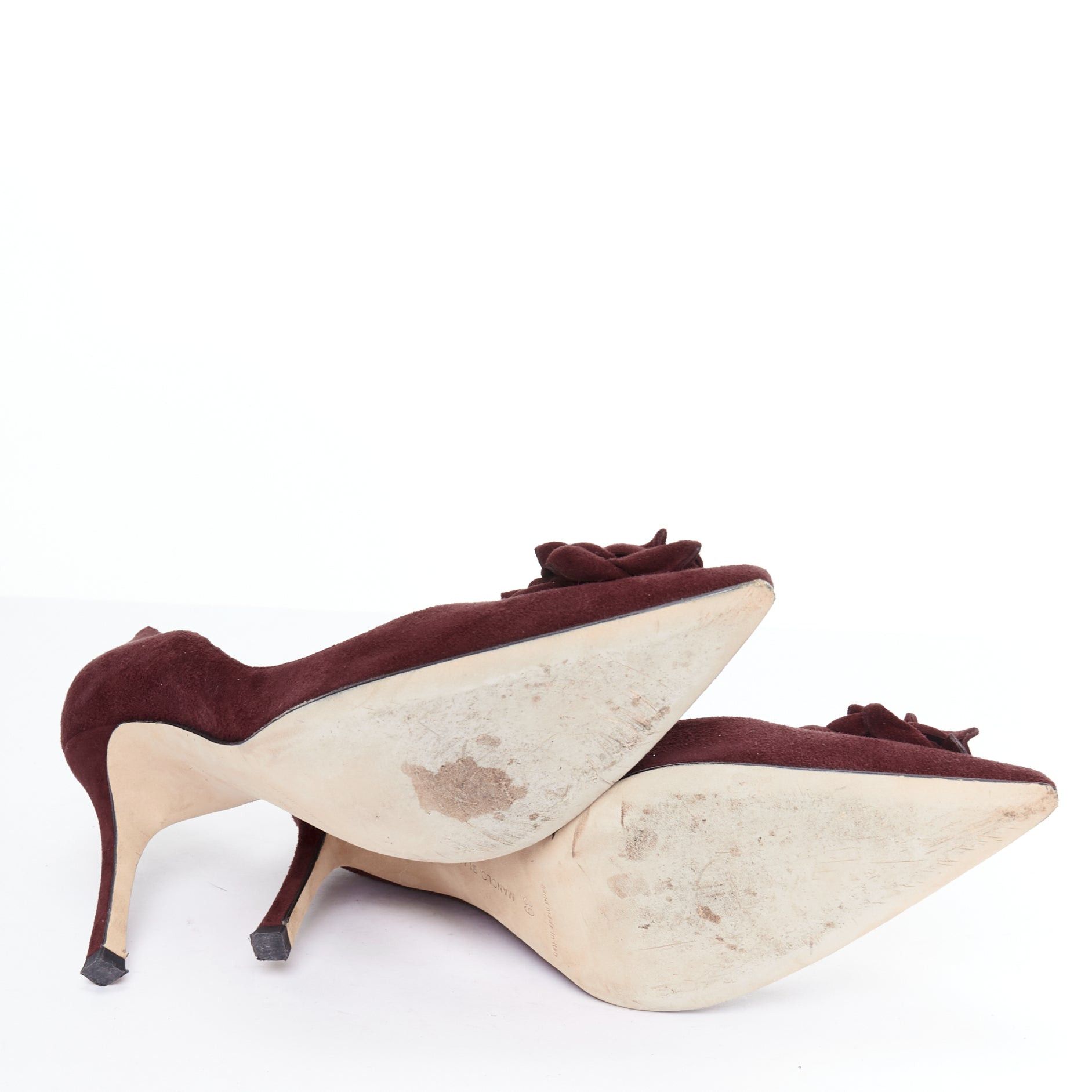 Manolo Blahnik MANOLO BLAHNIK Lisa burgundy suede flower applique pumps EU39 Size US 9 / IT 39 - 11 Thumbnail