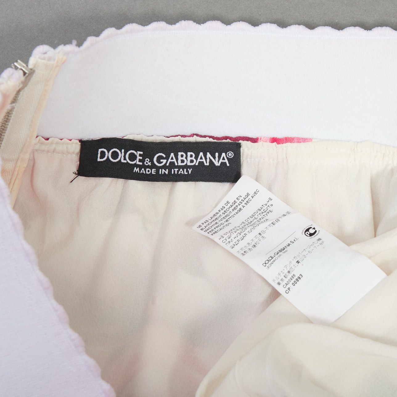 Dolce & Gabbana DOLCE GABBANA white red floral print silk lined elastic knee skirt IT48 XXL Size 34" / US 12 / IT 48 - 5 Thumbnail