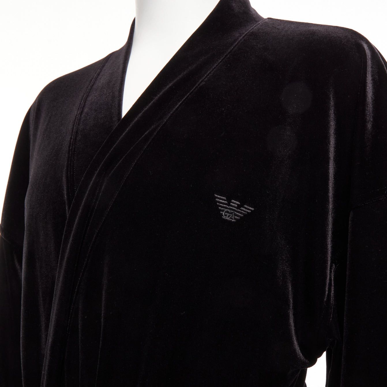 Emporio Armani EMPORIO ARMANI black velvet GA embroidered logo belted robe jacket M Size US M / EU 48-50 / 2 - 2 Thumbnail