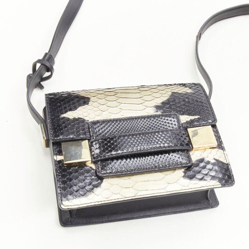 Delvaux rare DELVAUX Le Madame black gold spray painted scaled leather crossbody box bag Size ONE SIZE - 8 Thumbnail