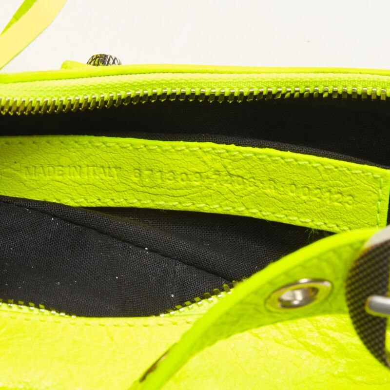 Balenciaga BALENCIAGA DEMNA LE Cagole XS neon yellow silver stud crossbody Motocross bag Size ONE SIZE - 11 Thumbnail