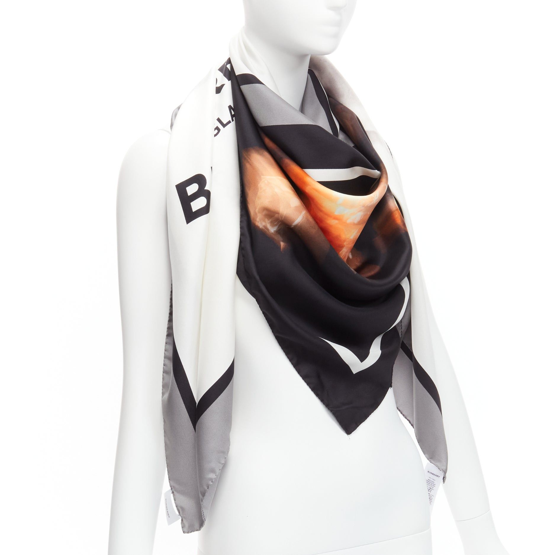 Burberry new BURBERRY Riccardo Tisci 100% silk London logo grey unicorn aristocrat print scarf Size ONE SIZE - 3 Thumbnail