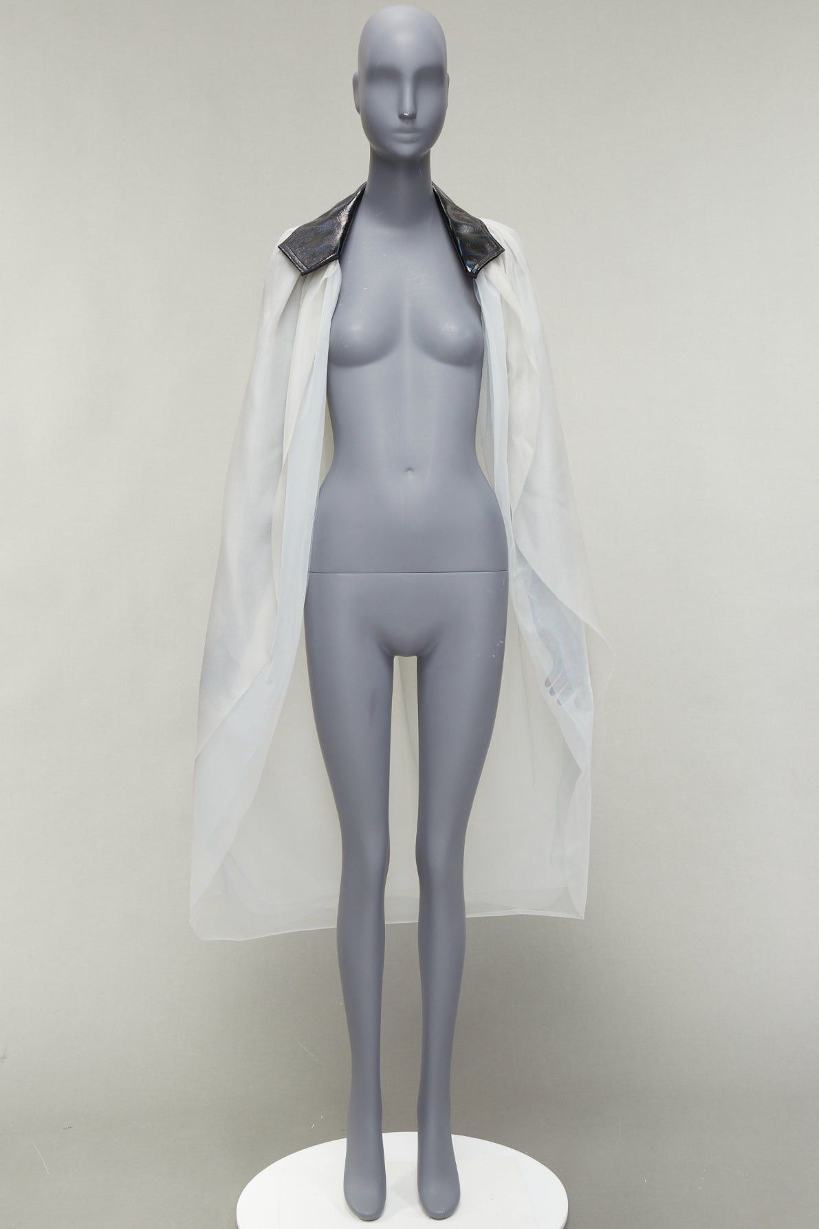 Maticevski MATICEVSKI 2019 Focus white 100% silk patent collar high low cape AU8 M Size M / US 6-8 / IT 42-44 - 9 Thumbnail