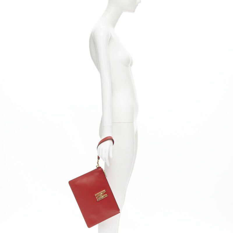 Moschino new MOSCHINO Couture! smooth red leather gold M top zip wristlet clutch bag Size ONE SIZE - 2 Thumbnail