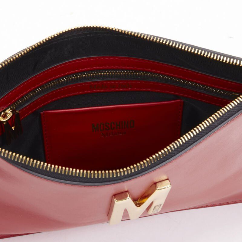 Moschino new MOSCHINO Couture! smooth red leather gold M top zip wristlet clutch bag Size ONE SIZE - 9 Thumbnail