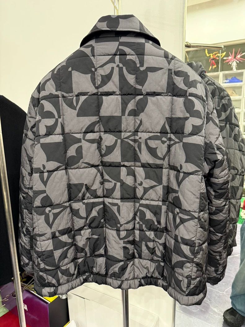 Louis Vuitton Louis Vuitton Irregular Print Down Jacket - dmc Size US XXL / EU 58 / 5 - 4 Thumbnail