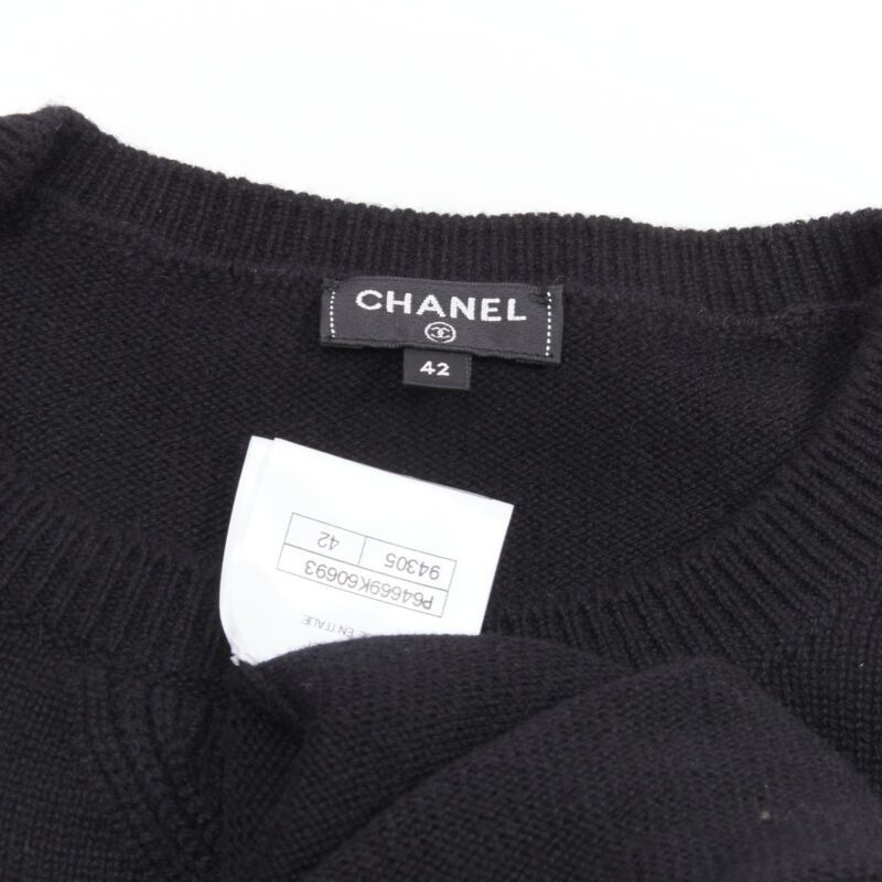 Chanel CHANEL black cashmere blend gold bead pearl CC embellished badge sweater FR42 L Size L / US 10 / IT 46 - 9 Thumbnail