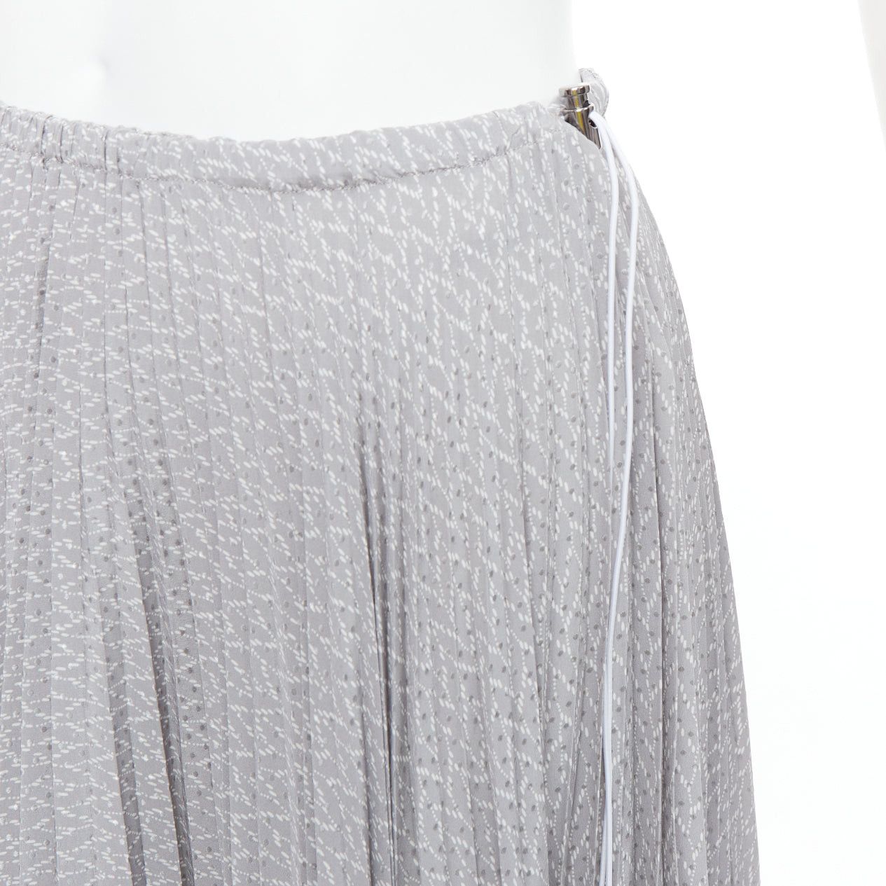 Fendi FENDI 100% silk grey pleated 3D polka dots drawstring midi skirt IT38 XS Size 26" / US 2 / IT 38 - 2 Thumbnail