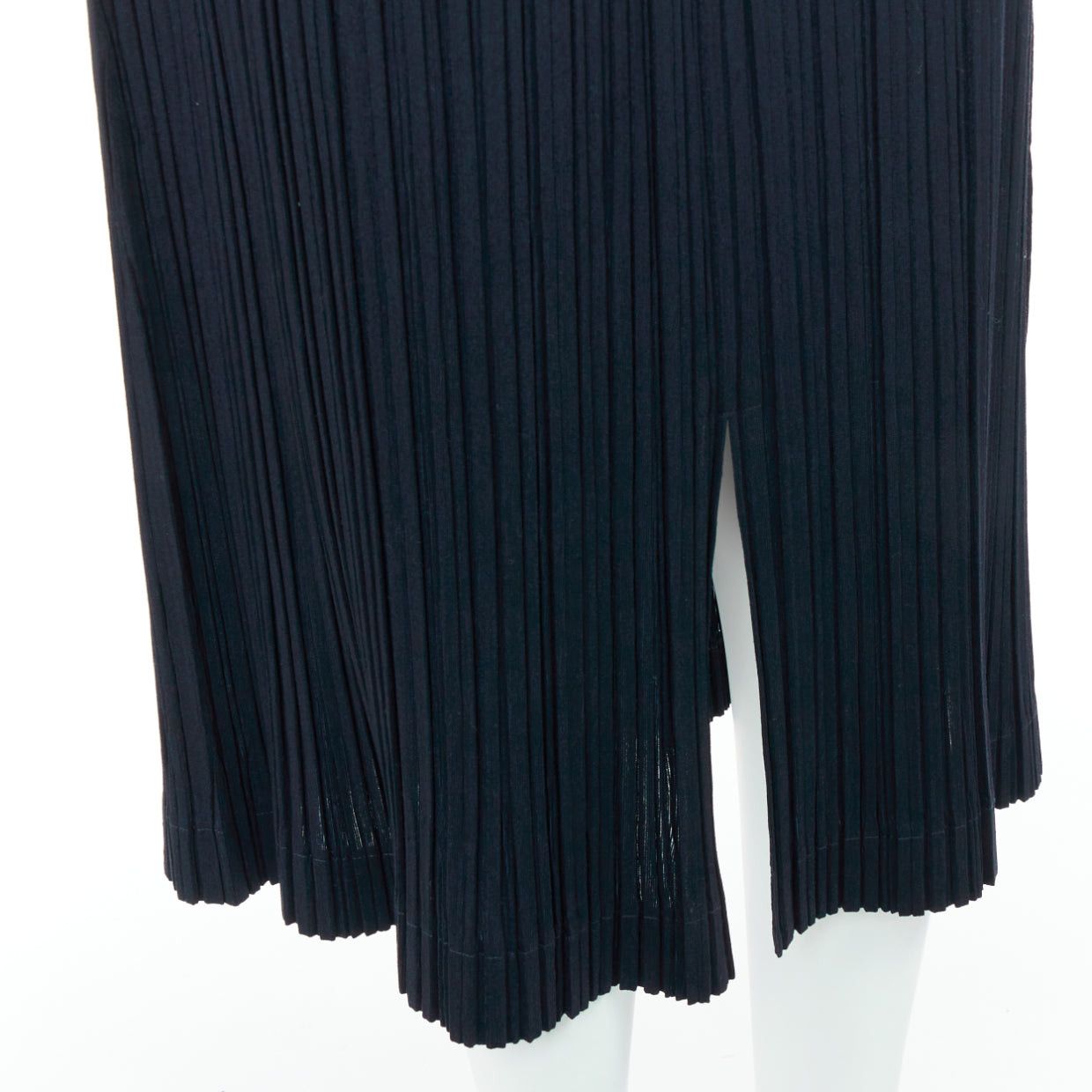 Issey Miyake ISSEY MIYAKE Pleats Please wool blend pleated plisse slit back skirt JP3 L Size 30" / US 8 / IT 44 - 2 Thumbnail