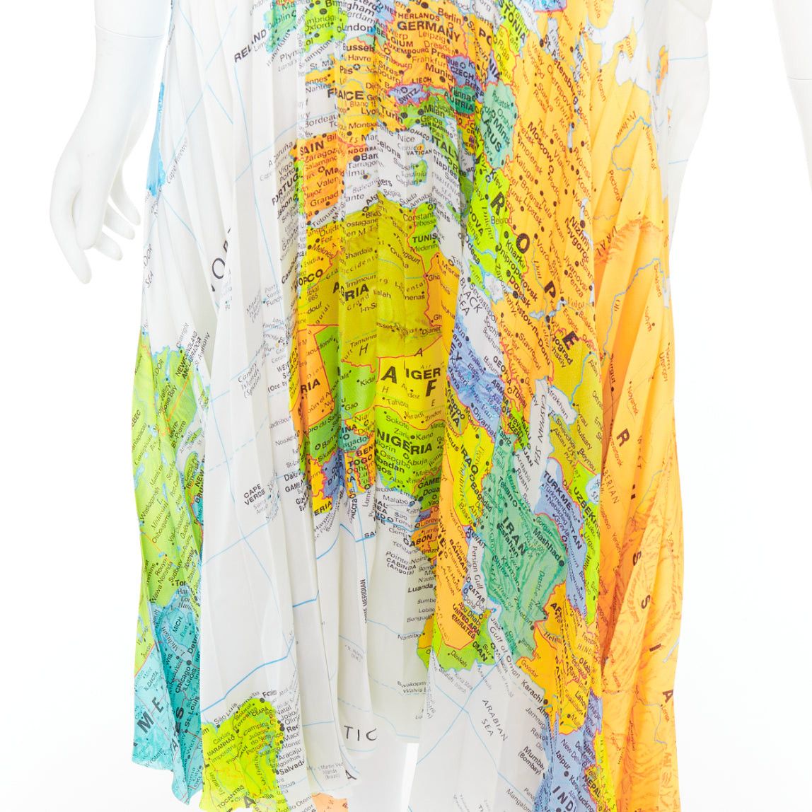 Sacai SACAI 2020 yellow blue white map print black trim belt midi dress JP2 M Size M / US 6-8 / IT 42-44 - 8 Thumbnail