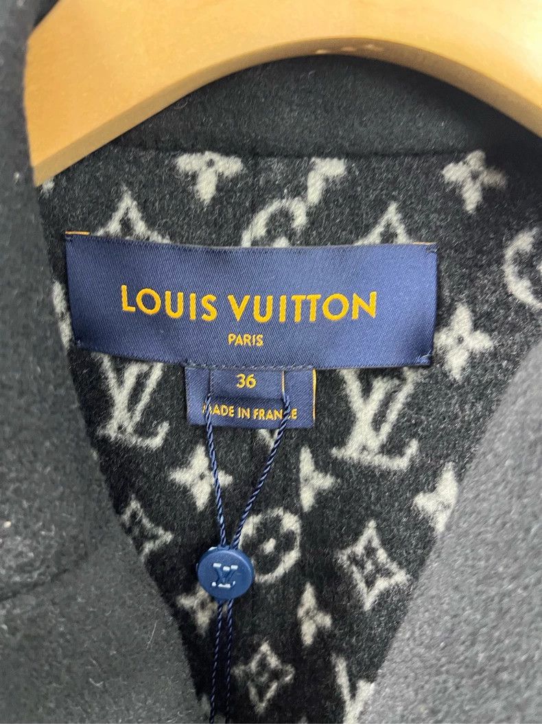 Louis Vuitton LV Gray Logo Wool Long Coat - dmc Size US S / EU 44-46 / 1 - 3 Thumbnail