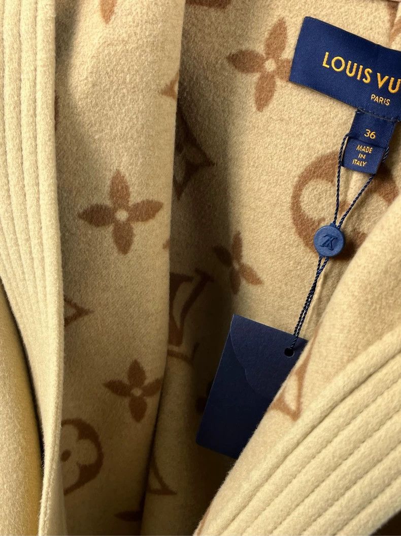 Louis Vuitton LV Monogram Logo Wool Hooded Coat - dmc Size US S / EU 44-46 / 1 - 6 Thumbnail