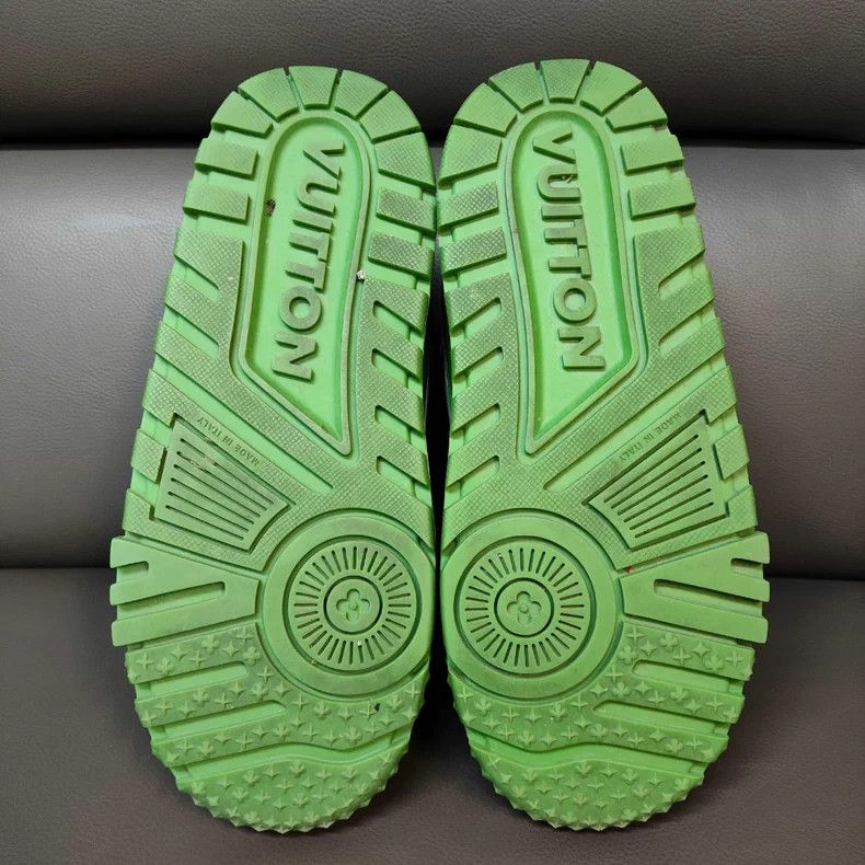 Louis Vuitton LV White Green Lowtop Sneakers - dmc Size US 7 / EU 40 - 4 Thumbnail