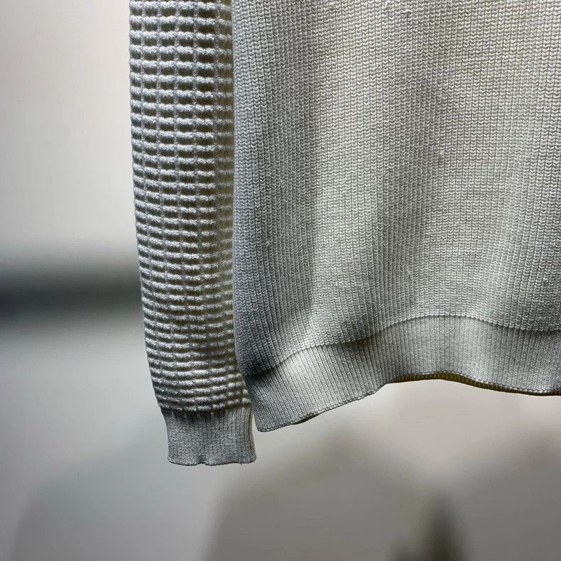 Louis Vuitton Louis Vuitton Solid Back Logo Embroidered Sweater - dmc Size US L / EU 52-54 / 3 - 5 Thumbnail