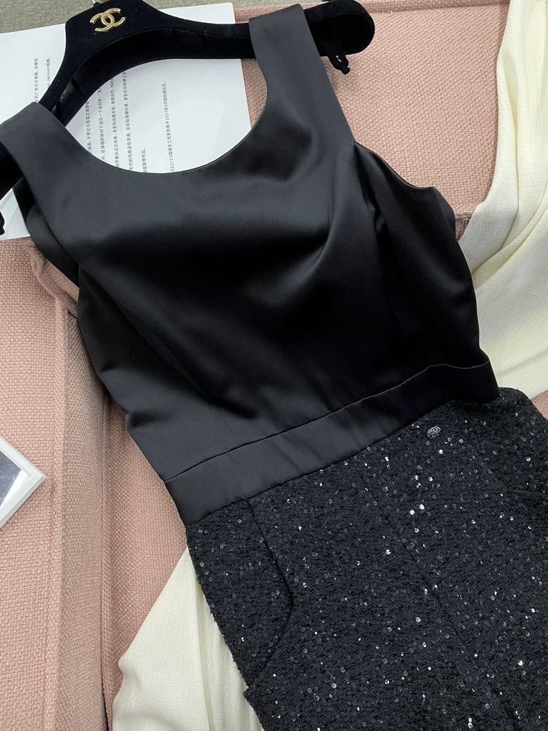 Chanel Chanel 18K Sequin Spliced Jumpsuit - dmc Size US 31 - 2 Thumbnail