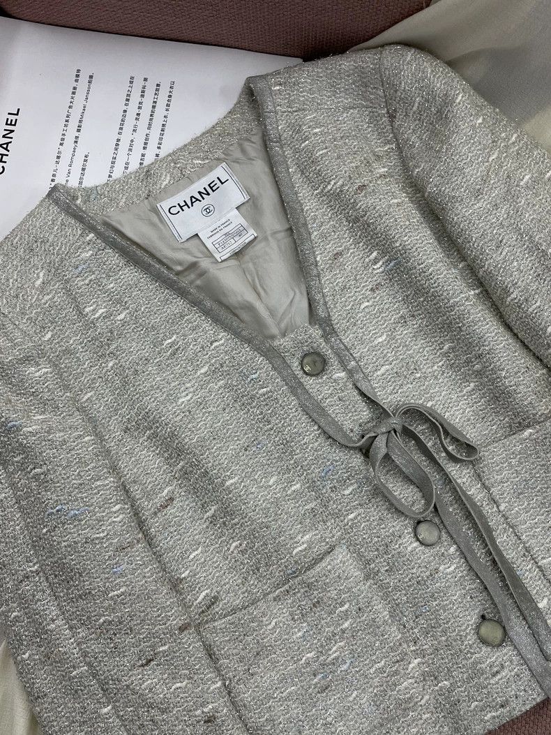Chanel Chanel Gray Silver Thread Cardigan - dmc Size US L / EU 52-54 / 3 - 2 Thumbnail