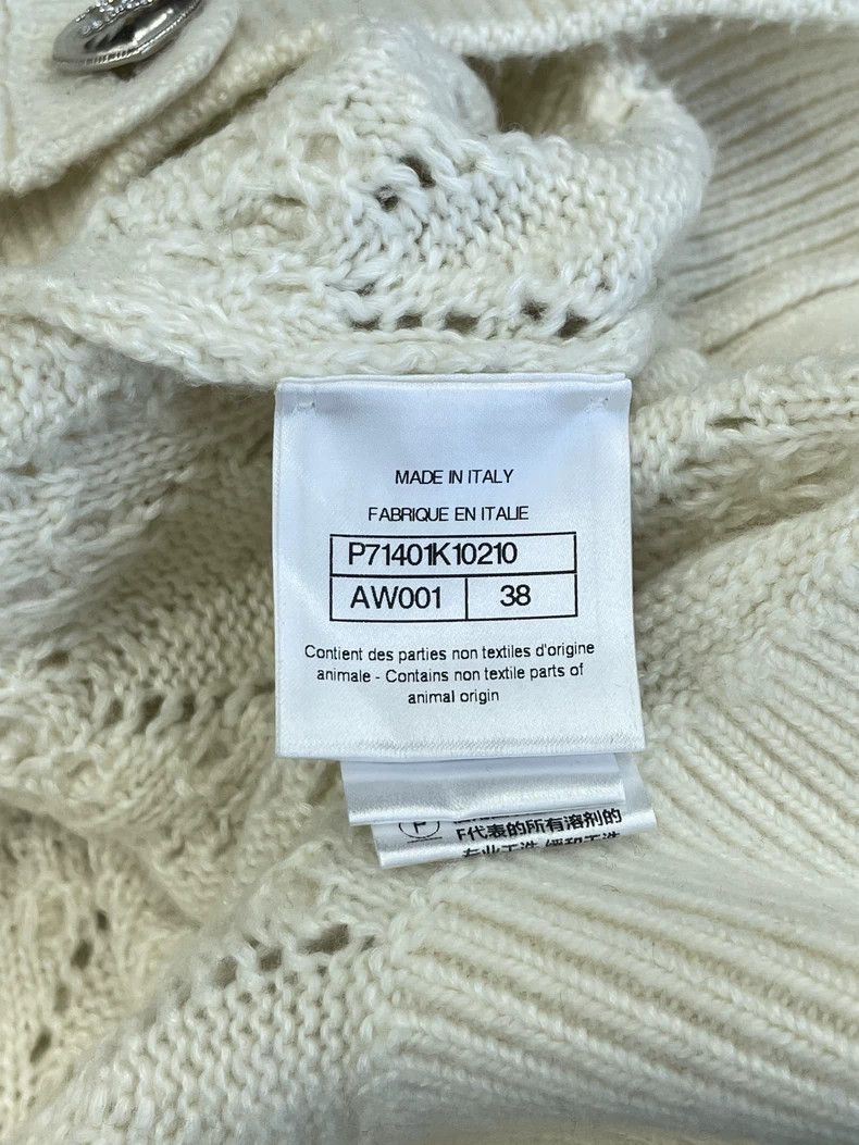 Chanel Chanel White Heart Button Knit Top - dmc Size US M / EU 48-50 / 2 - 6 Thumbnail