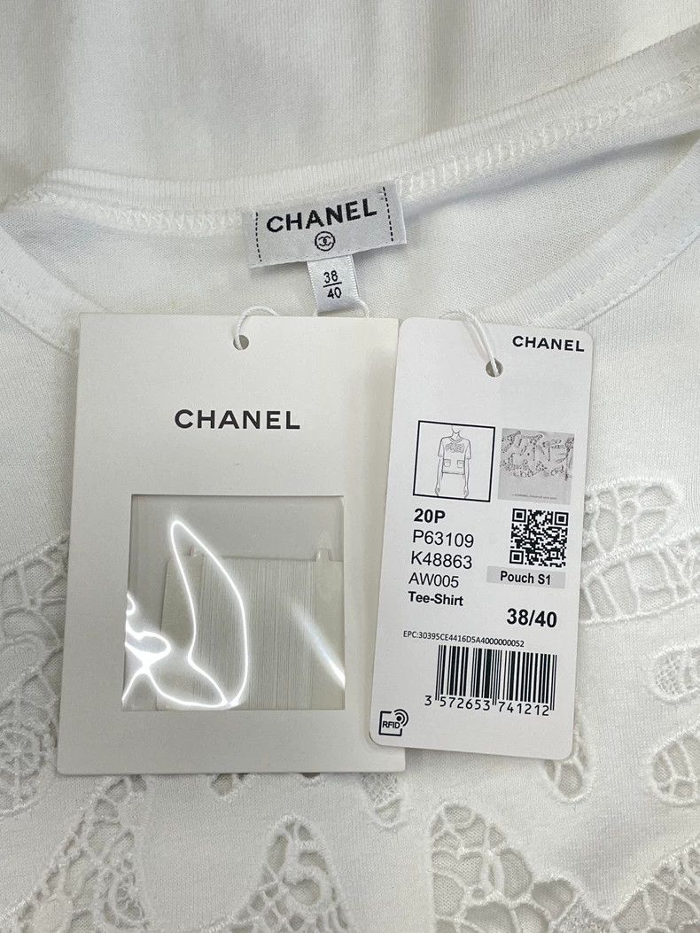 Chanel Chanel White Logo Cutout Short-Sleeve Top - dmc Size US M / EU 48-50 / 2 - 4 Thumbnail