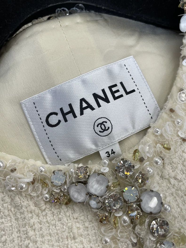 Chanel Chanel Equestrian White Beaded Pearl Vest - dmc Size US XS / EU 42 / 0 - 4 Thumbnail