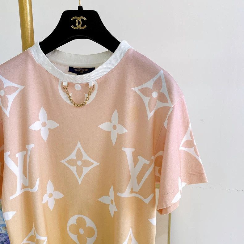 Louis Vuitton Louis Vuitton Monogram T-Shirt S - dmc Size US S / EU 44-46 / 1 - 4 Thumbnail
