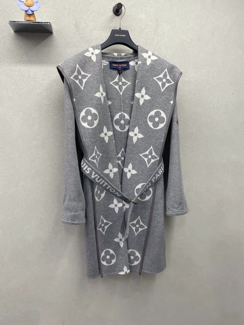 Louis Vuitton Louis Vuitton Logo Belted Hooded Coat - dmc Size US XL / EU 56 / 4 - 3 Thumbnail