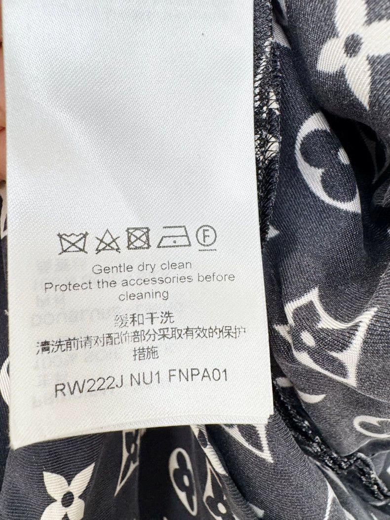 Louis Vuitton Louis Vuitton Silk Monogram Shorts - dmc Size US 38 / EU 54 - 4 Thumbnail