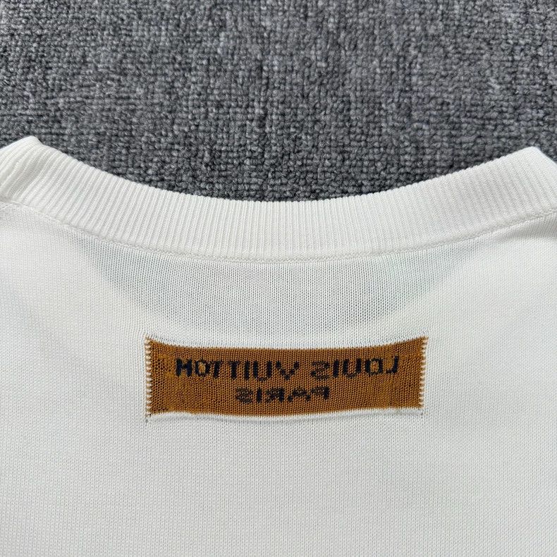 Louis Vuitton LV White Flame Logo Short Sleeve - dmc Size US S / EU 44-46 / 1 - 7 Thumbnail