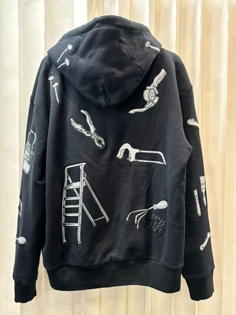 Louis Vuitton LV Black Tool Embroidered Hoodie Men's - dmc Size US S / EU 44-46 / 1 - 2 Thumbnail