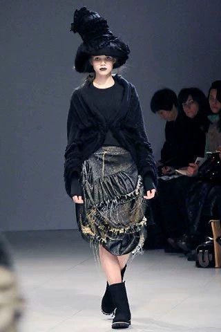 Comme des Garcons Comme des Garcons Runway Deformed Skirt - dmc Size US 32 / EU 48 - 8 Thumbnail