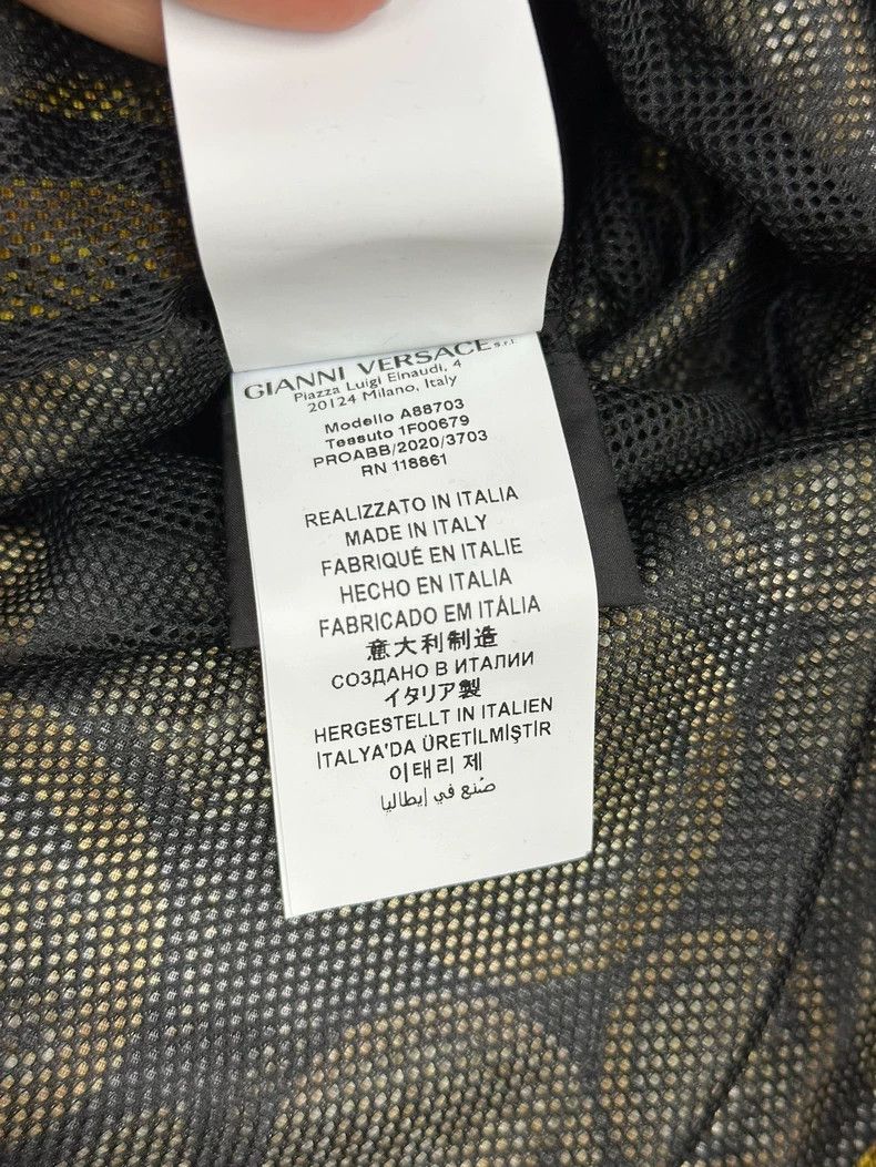 Versace Versace Gold Coin Logo Windbreaker Jacket - dmc Size US S / EU 44-46 / 1 - 7 Thumbnail