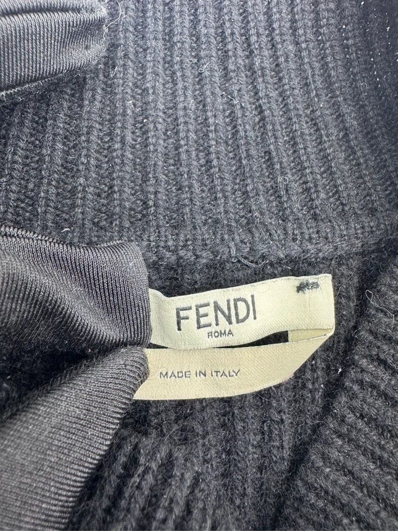 Fendi FENDI Cashmere Sweater W/ Fur Pom-poms - dmc Size US S / EU 44-46 / 1 - 7 Thumbnail