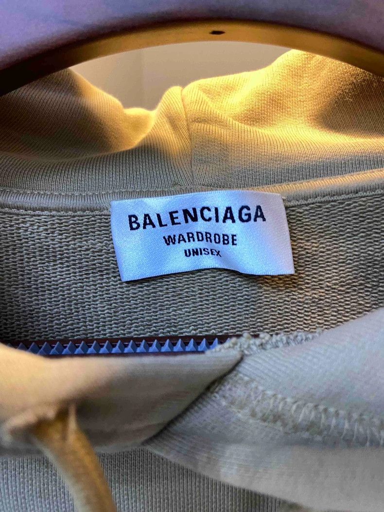 Balenciaga Balenciaga Beige Embroidered Logo Hoodie - dmc Size US S / EU 44-46 / 1 - 7 Thumbnail