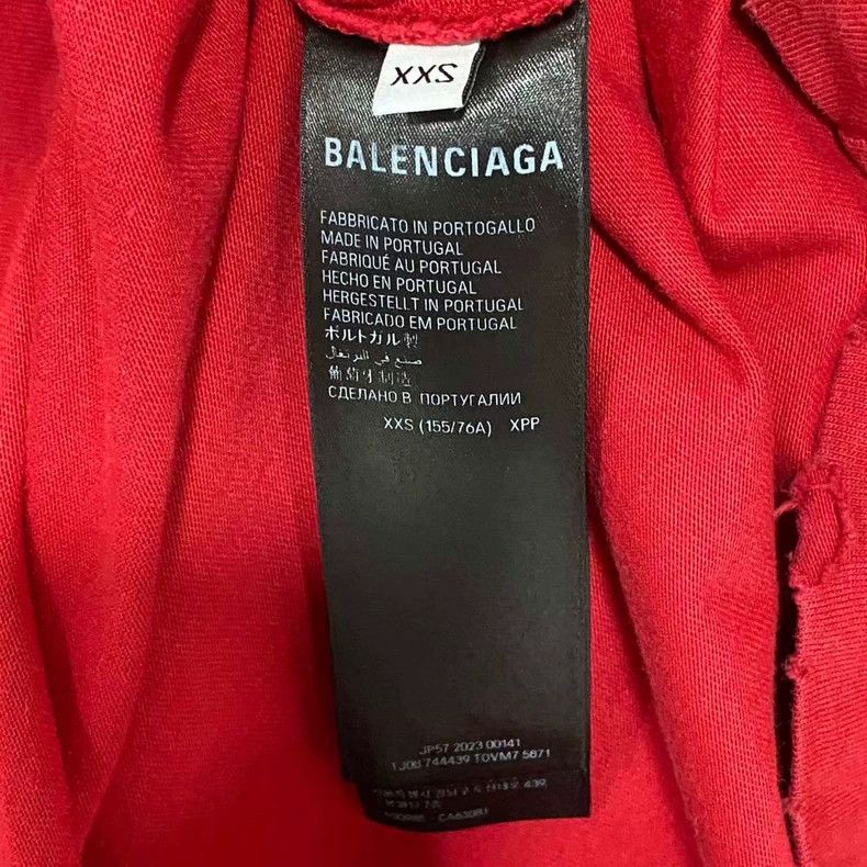 Balenciaga Balenciaga Red Embroidered Distressed Tee - dmc Size US XXS / EU 40 - 5 Thumbnail