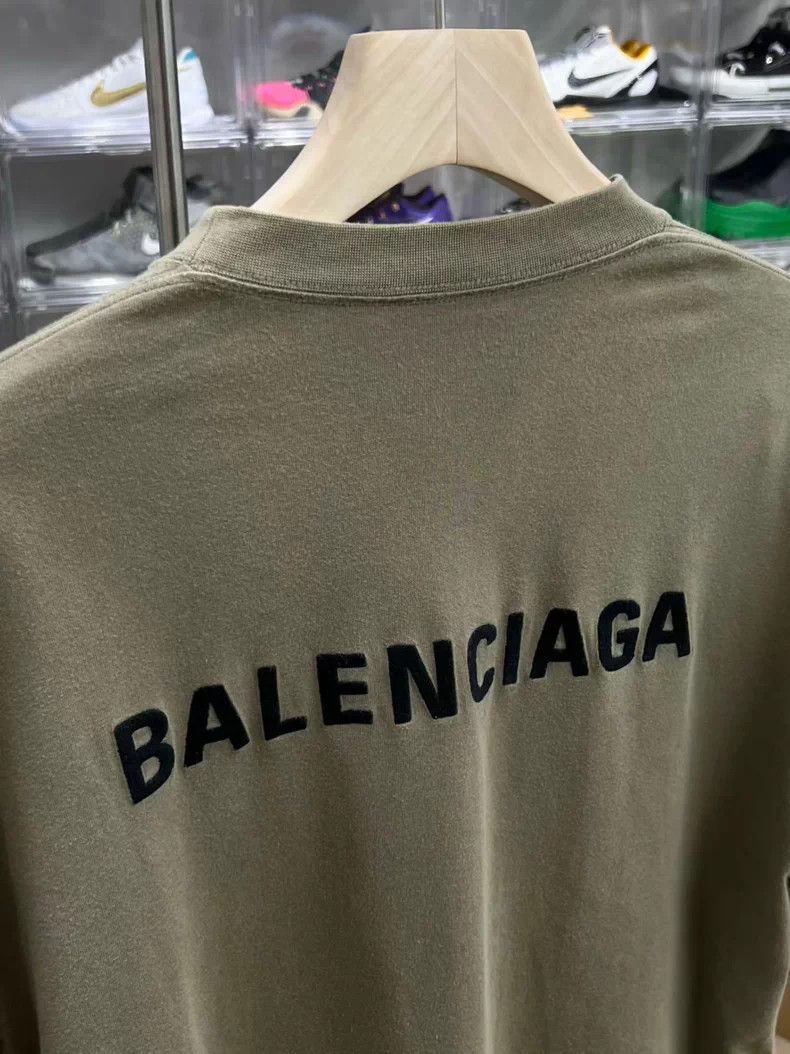 Balenciaga Balenciaga Grayish Green Short Sleeve Tee - dmc Size US M / EU 48-50 / 2 - 5 Thumbnail
