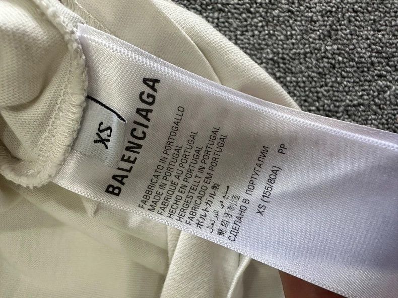 Balenciaga Balenciaga Blurred Logo Short Sleeve - dmc Size US XS / EU 42 / 0 - 3 Thumbnail