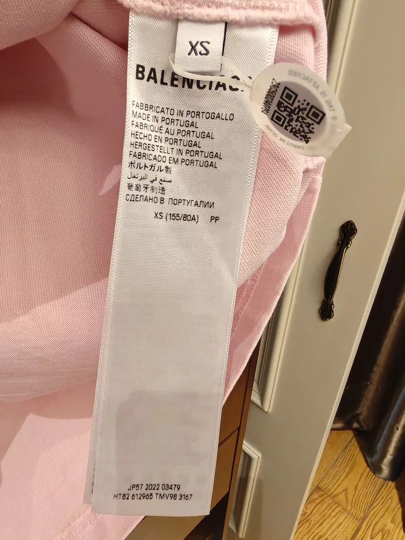 Balenciaga Balenciaga Pink Short Sleeve T-shirt XS - dmc Size US XS / EU 42 / 0 - 3 Thumbnail