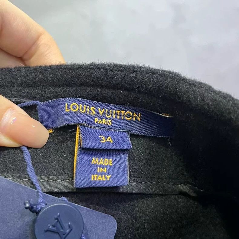 Louis Vuitton Louis Vuitton Black Logo Mini Skirt - dmc Size US 34 / EU 50 - 2 Thumbnail