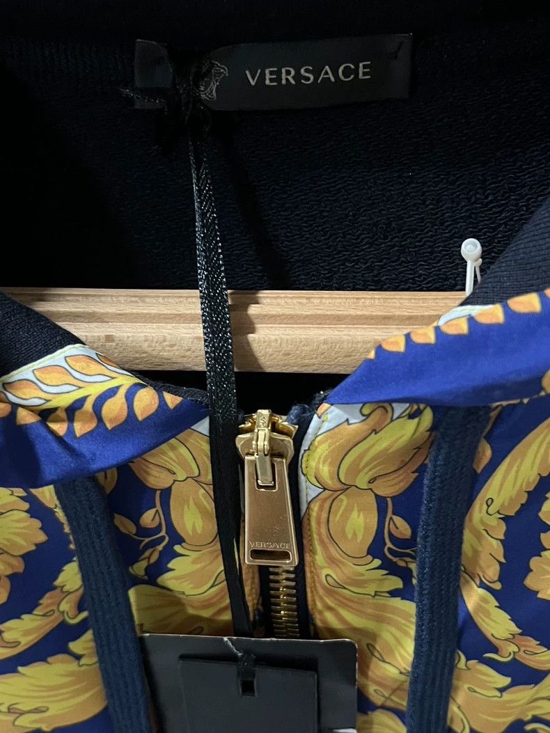 Versace Versace Baroque Runway Zip Hoodie - dmc Size US S / EU 44-46 / 1 - 3 Thumbnail