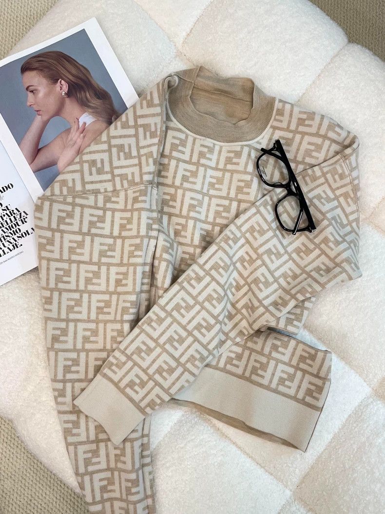 Fendi Fendi Reversible Sweater Size 36 - dmc Size US S / EU 44-46 / 1 - 8 Thumbnail