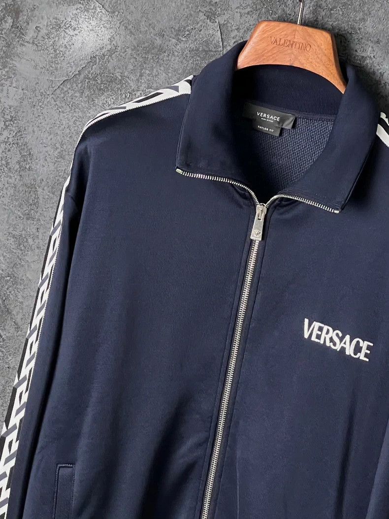 Versace Versace Blue Letter Embroidery Cardigan - dmc Size US M / EU 48-50 / 2 - 5 Thumbnail