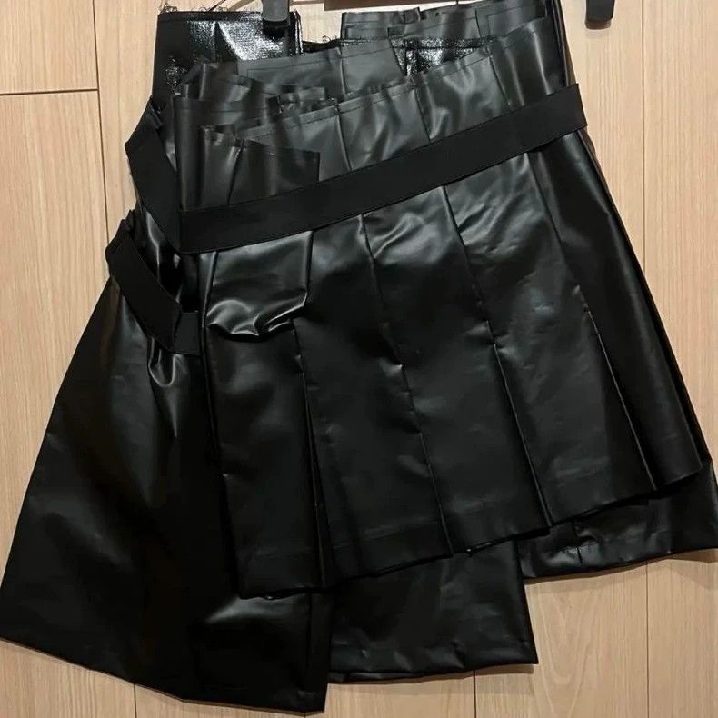 Comme des Garcons COMME des GARCONS Black Leather Skirt - dmc Size US 34 / EU 50 - 3 Thumbnail